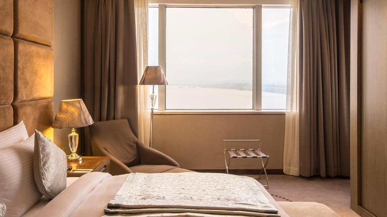 Fleuve Congo Hotel By Blazon Hotels Kinshasa Eksteriør bilde