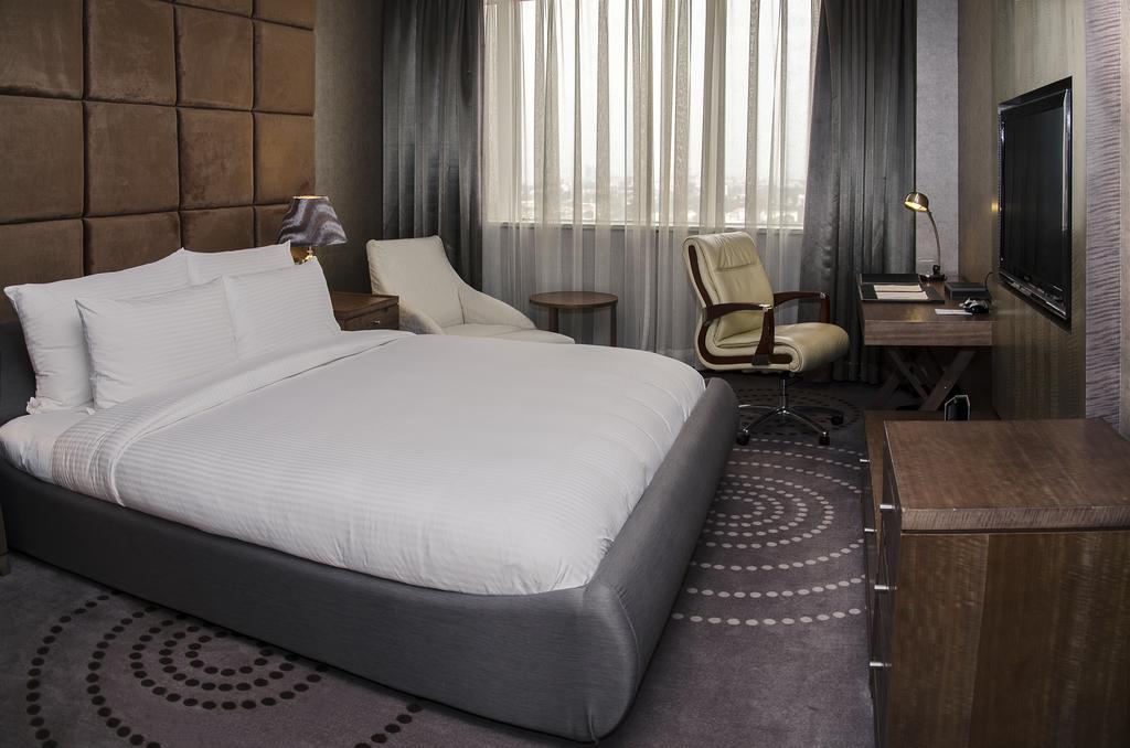 Fleuve Congo Hotel By Blazon Hotels Kinshasa Eksteriør bilde